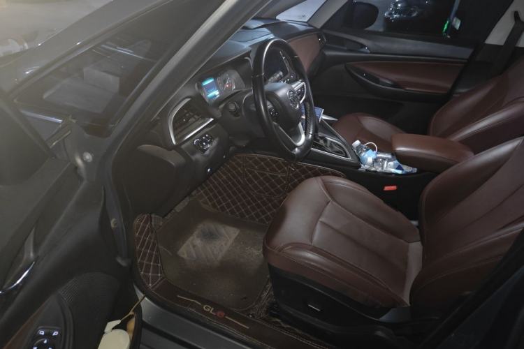 Used Buick GL6 2019 18T 6-Seater Connected Luxury Version China VI Standard Driver Seat