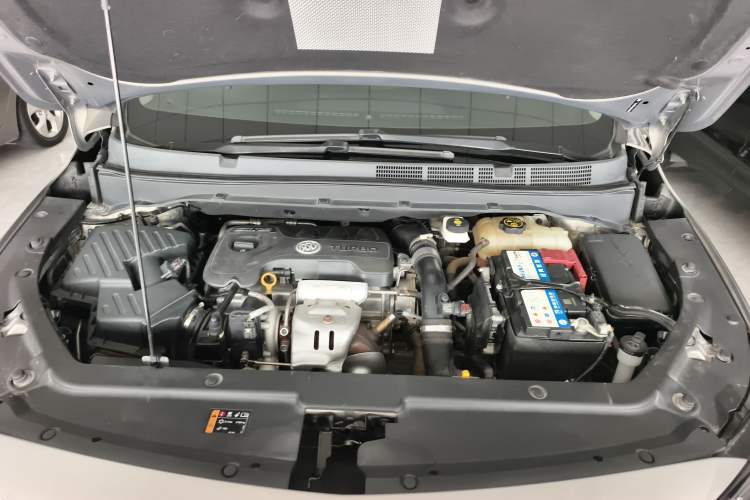 Used Buick GL6 2019 18T 6-Seater Elite Version China V Standard Engine Bay