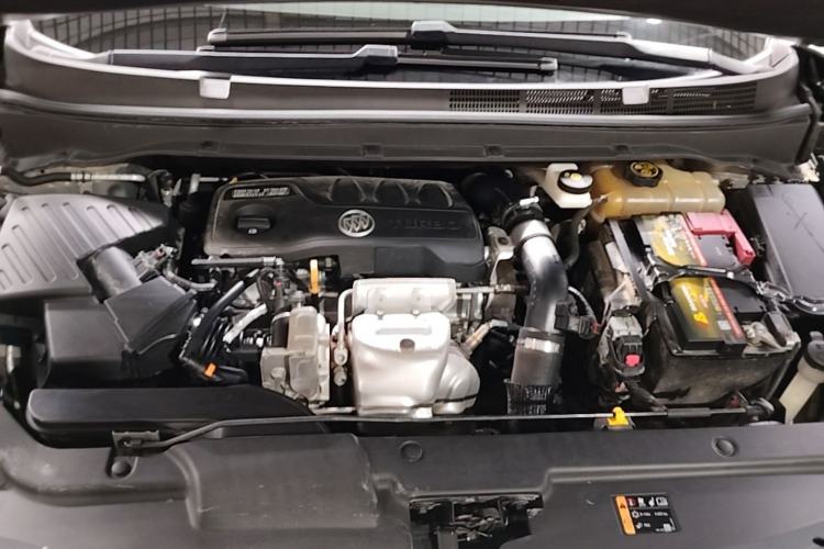 Used Buick GL6 2019 18T 6-Seater Connected Luxury Version China VI Standard Engine Bay