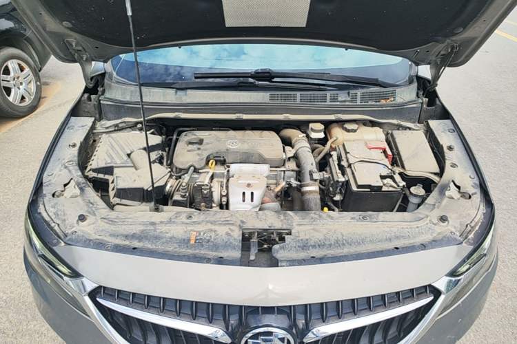 Used Buick GL6 2019 18T 6-Seater Elite Version China V Standard Engine Bay