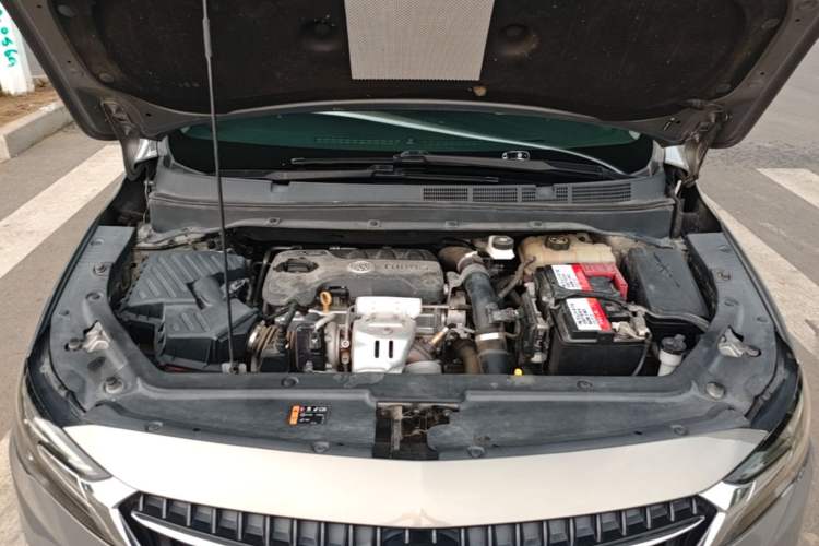Used Buick GL6 2019 18T 6-Seater Connected Luxury Version China V Standard Engine Bay
