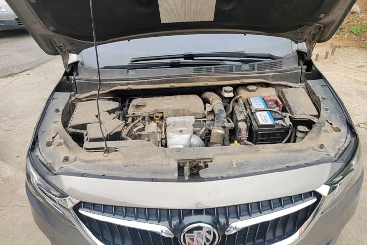 Used Buick GL6 2019 18T 6-Seater Connected Luxury Version China VI Standard Engine Bay