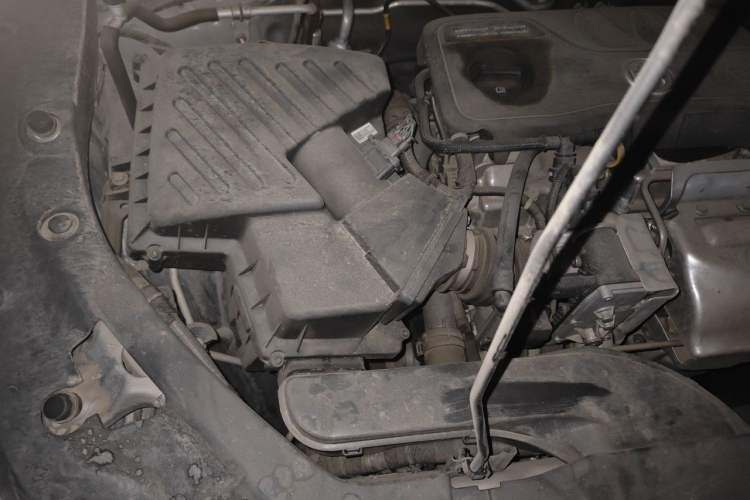 Used Buick GL6 2019 18T 6-Seater Connected Luxury Version China VI Standard Engine Bay Right