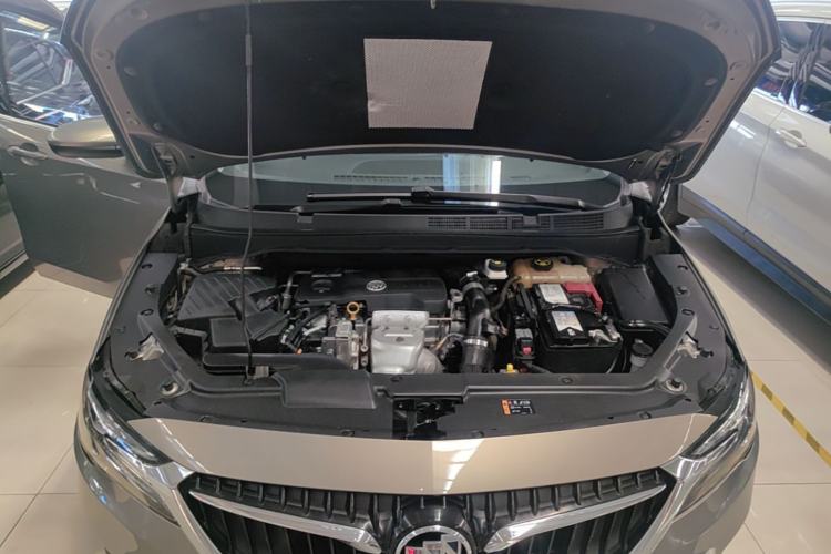 Used Buick GL6 2019 18T 6-Seater Connected Luxury Version China VI Standard Engine Bay
