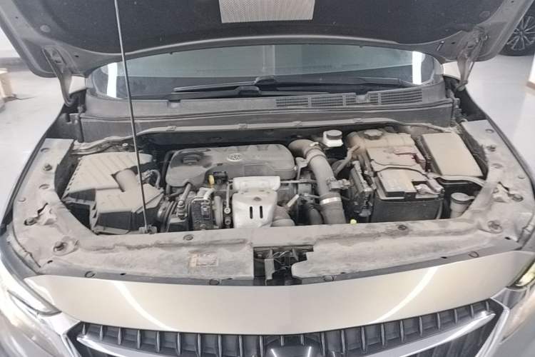 Used Buick GL6 2019 18T 5-Seater Connected Luxury Version China V Standard Engine Bay