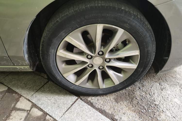 Used Buick GL6 2019 18T 6-Seater Connected Luxury Version China VI Standard Exterior 1