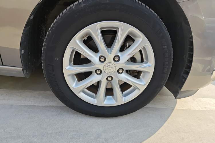 Used Buick GL6 2019 18T 6-Seater Elite Version China VI Standard Exterior 4