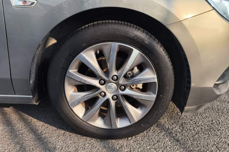 Used Buick GL6 2019 18T 6-Seater Connected Luxury Version China VI Standard Exterior 6