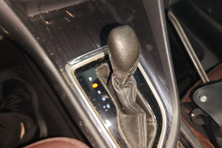 Used Buick GL6 2019 18T 6-Seater Connected Luxury Version China V Standard Gear Lever