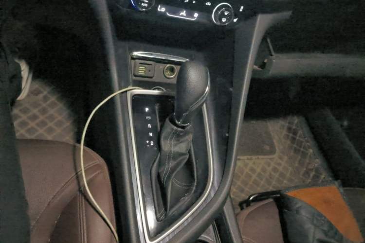 Used Buick GL6 2019 18T 6-Seater Connected Luxury Version China V Standard Gear Lever