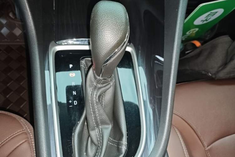 Used Buick GL6 2019 18T 6-Seater Connected Luxury Version China V Standard Gear Lever
