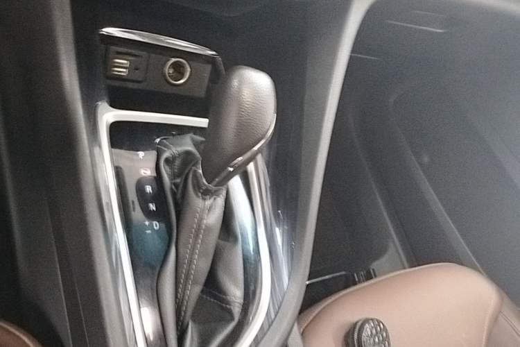 Used Buick GL6 2019 18T 5-Seater Connected Luxury Version China V Standard Gear Lever