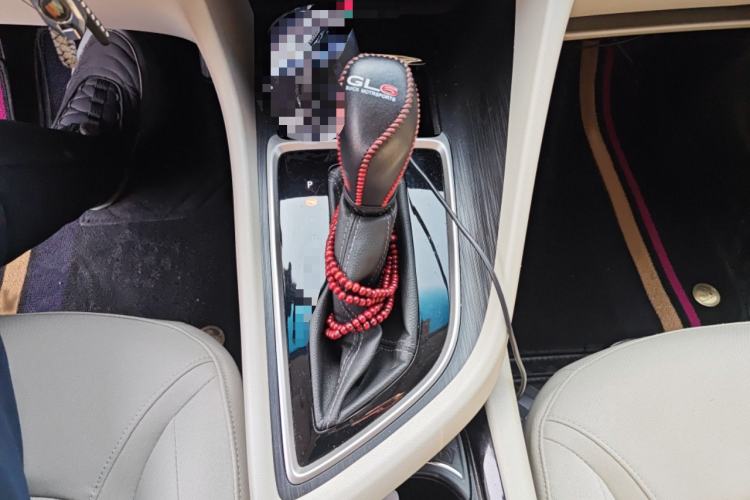 Used Buick GL6 2019 18T 6-Seater Elite Version China VI Standard Gear Lever