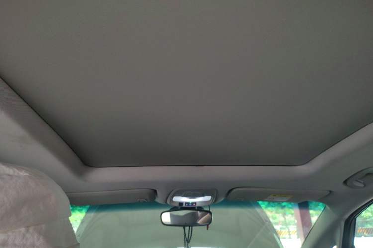Used Buick GL6 2019 18T 6-Seater Connected Luxury Version China VI Standard Headliner