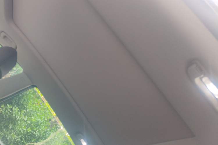 Used Buick GL6 2019 18T 6-Seater Connected Luxury Version China VI Standard Headliner