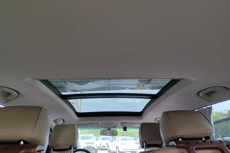 Used Buick GL6 2019 18T 6-Seater Elite Version China VI Standard Headliner