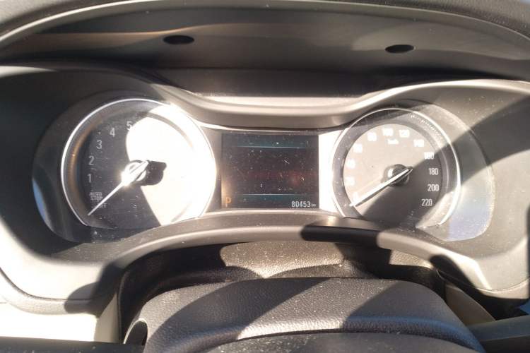 Used Buick GL6 2019 18T 6-Seater Elite Version China VI Standard Instrument Cluster