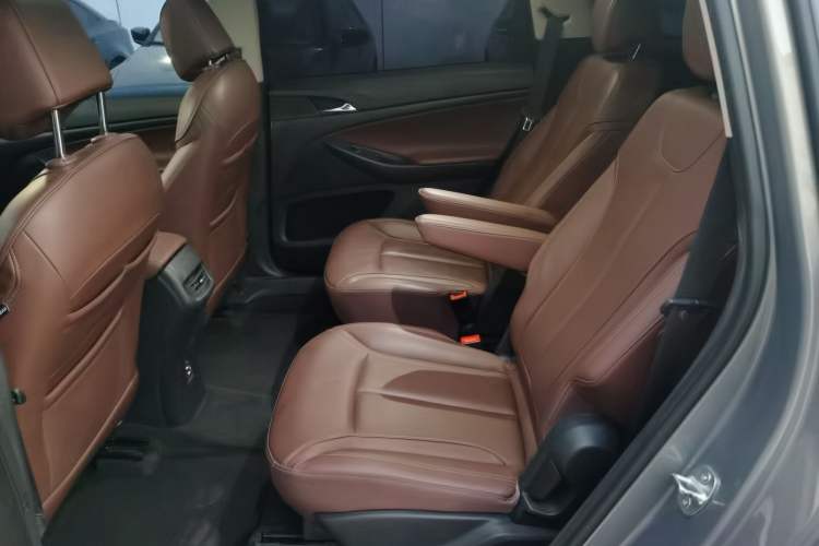 Used Buick GL6 2019 18T 6-Seater Connected Luxury Version China V Standard Interior 1