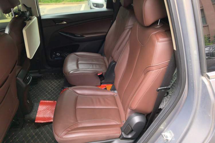 Used Buick GL6 2019 18T 6-Seater Connected Luxury Version China V Standard Interior 4
