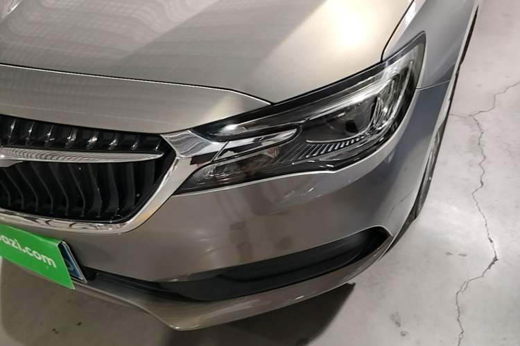 Used Buick GL6 2019 18T 6-Seater Connected Luxury Version China VI Standard Left Front Headlight