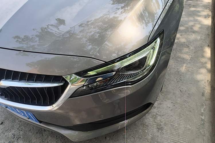 Used Buick GL6 2019 18T 6-Seater Connected Luxury Version China VI Standard Left Front Headlight