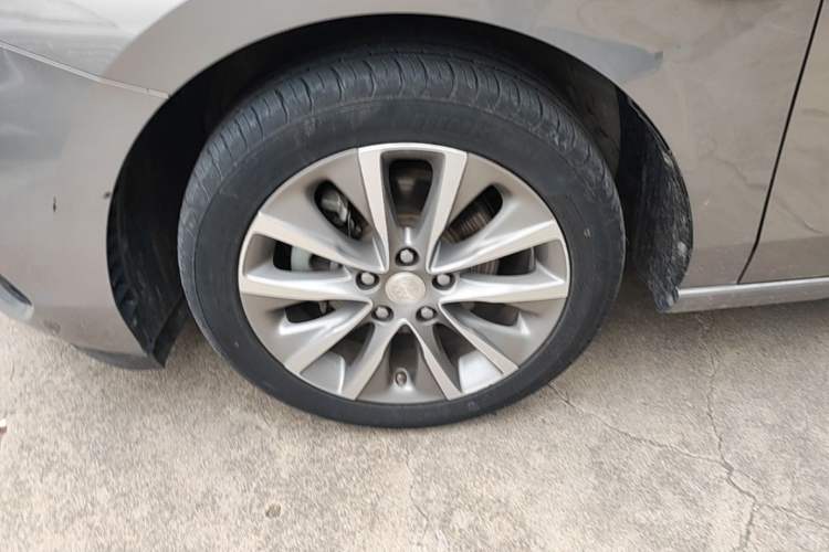 Used Buick GL6 2019 18T 6-Seater Connected Luxury Version China VI Standard Left Front Wheel Hub