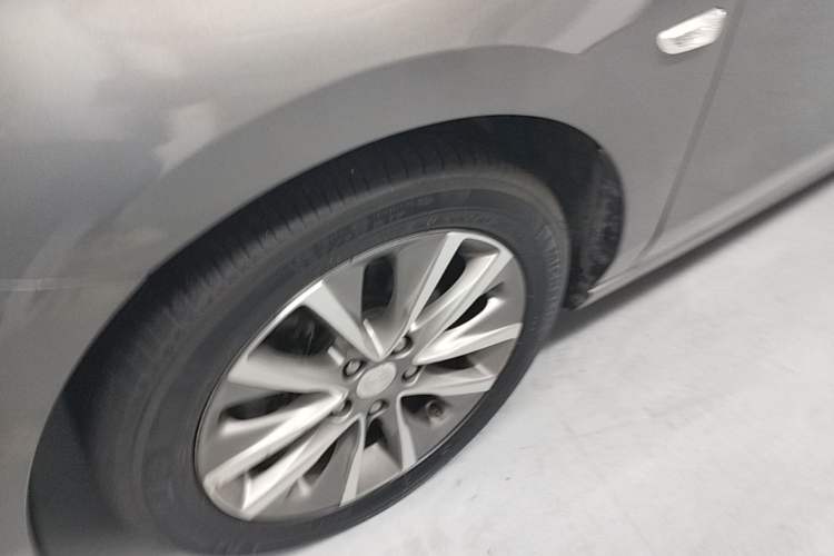 Used Buick GL6 2019 18T 5-Seater Connected Luxury Version China V Standard Left Front Wheel Hub