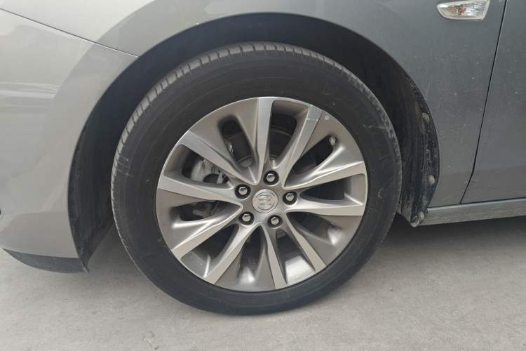 Used Buick GL6 2019 18T 6-Seater Connected Luxury Version China V Standard Left Front Wheel Hub