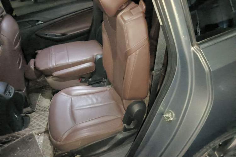 Used Buick GL6 2019 18T 6-Seater Connected Luxury Version China V Standard Left Rear Seat