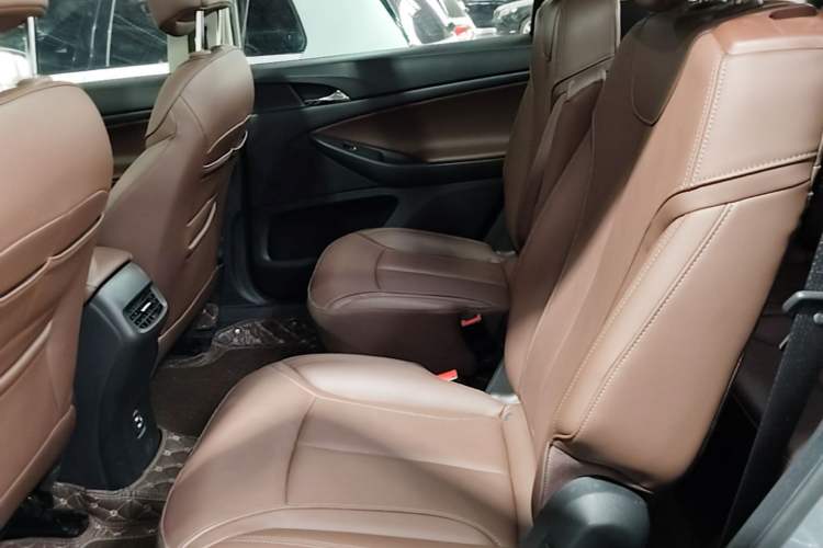 Used Buick GL6 2019 18T 6-Seater Connected Luxury Version China VI Standard Left Rear Seat