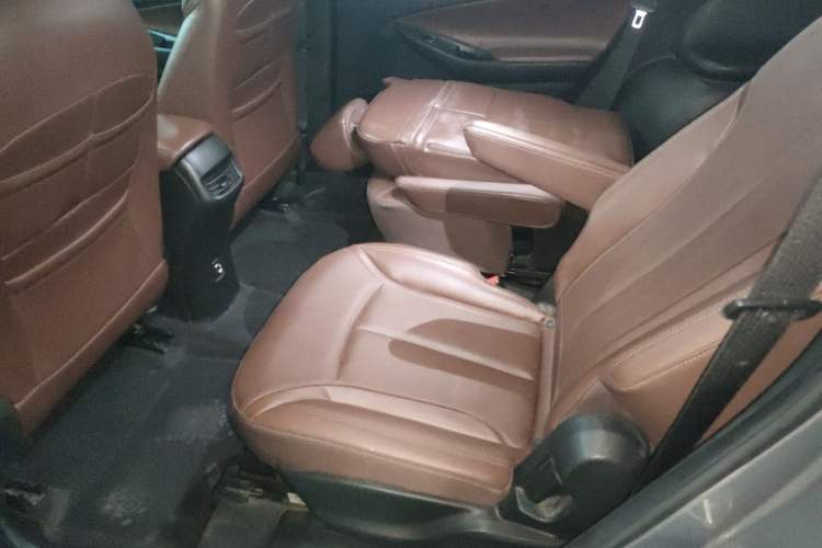 Used Buick GL6 2019 18T 6-Seater Connected Luxury Version China VI Standard Left Rear Seat