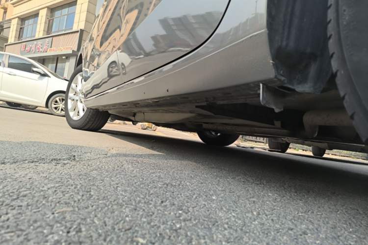 Used Buick GL6 2019 18T 6-Seater Elite Version China VI Standard Left Side Sill
