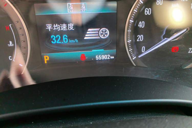 Used Buick GL6 2019 18T 6-Seater Connected Luxury Version China V Standard Odometer Close Up