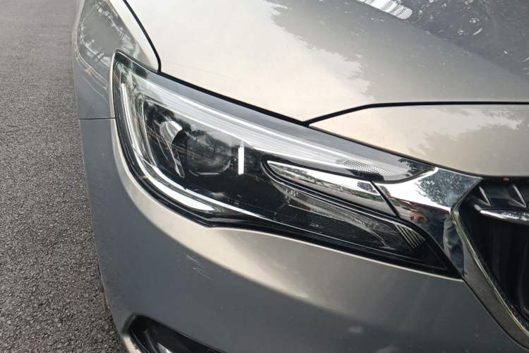 Used Buick GL6 2019 18T 6-Seater Connected Luxury Version China V Standard Right Front Headlight