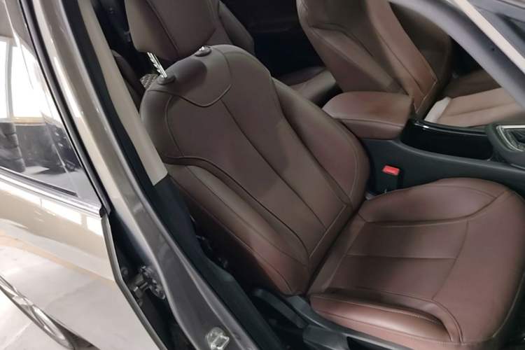Used Buick GL6 2019 18T 6-Seater Connected Luxury Version China VI Standard Right Front Seat