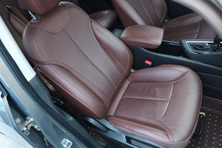 Used Buick GL6 2019 18T 6-Seater Connected Luxury Version China VI Standard Right Front Seat