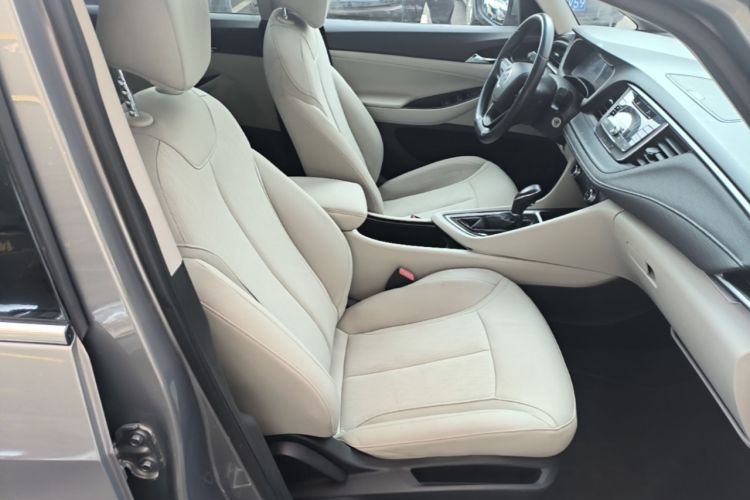 Used Buick GL6 2019 18T 6-Seater Elite Version China VI Standard Right Front Seat