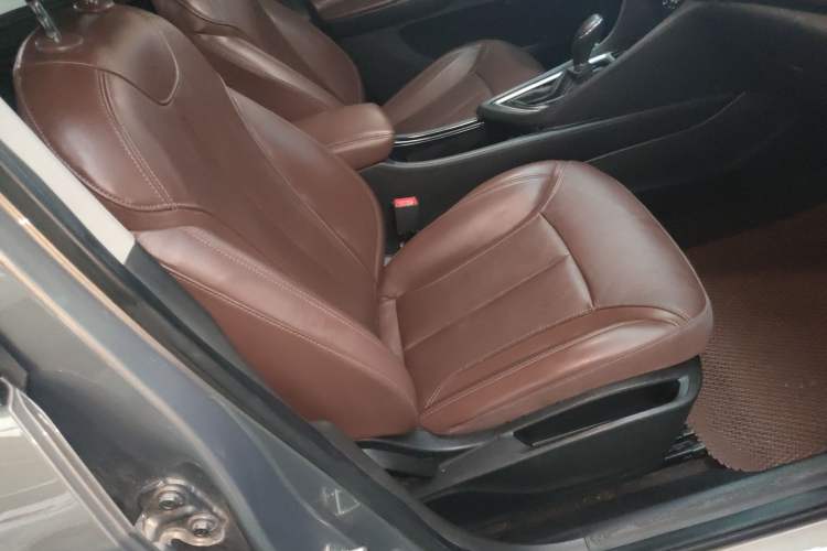 Used Buick GL6 2019 18T 6-Seater Connected Luxury Version China VI Standard Right Front Seat