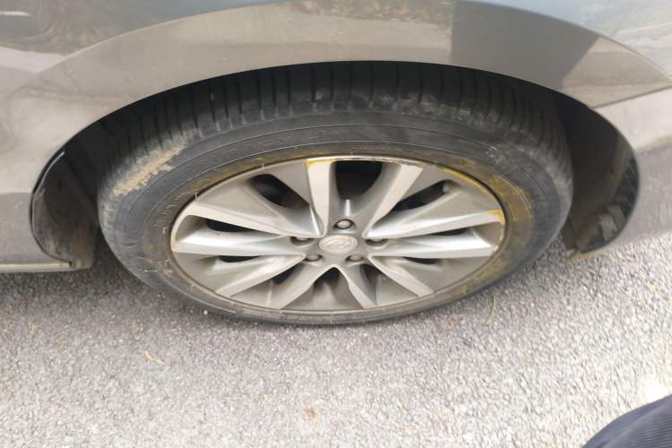 Used Buick GL6 2019 18T 6-Seater Connected Luxury Version China VI Standard Right Front Wheel Hub