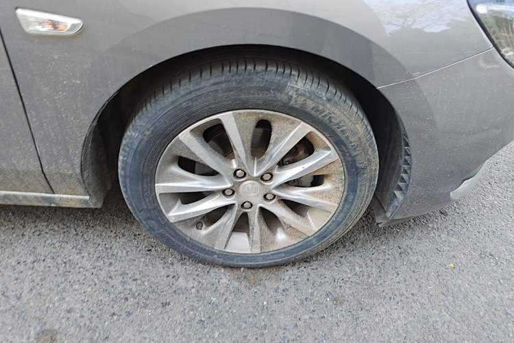 Used Buick GL6 2019 18T 6-Seater Connected Luxury Version China V Standard Right Front Wheel Hub