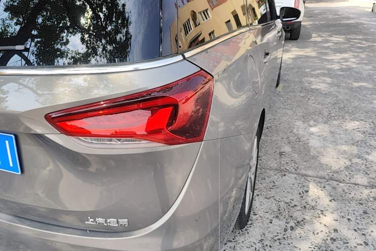 Used Buick GL6 2019 18T 6-Seater Connected Luxury Version China VI Standard Right Rear Taillight