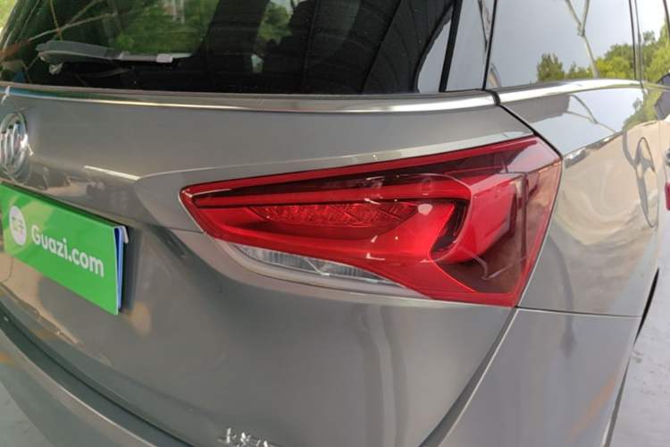 Used Buick GL6 2019 18T 6-Seater Elite Version China VI Standard Right Rear Taillight