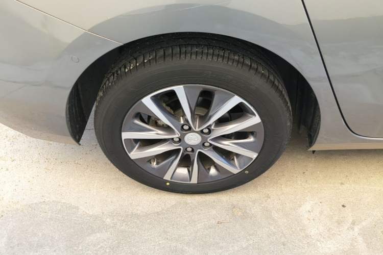 Used Buick GL6 2019 18T 6-Seater Connected Luxury Version China VI Standard Right Rear Wheel Hub