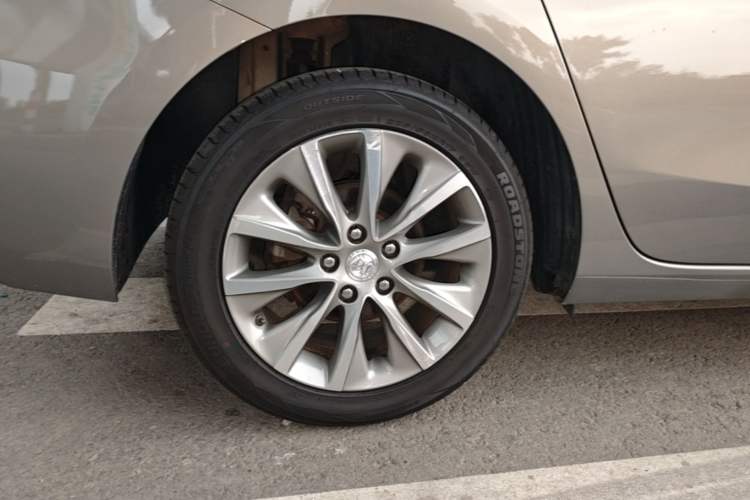 Used Buick GL6 2019 18T 6-Seater Connected Luxury Version China V Standard Right Rear Wheel Hub