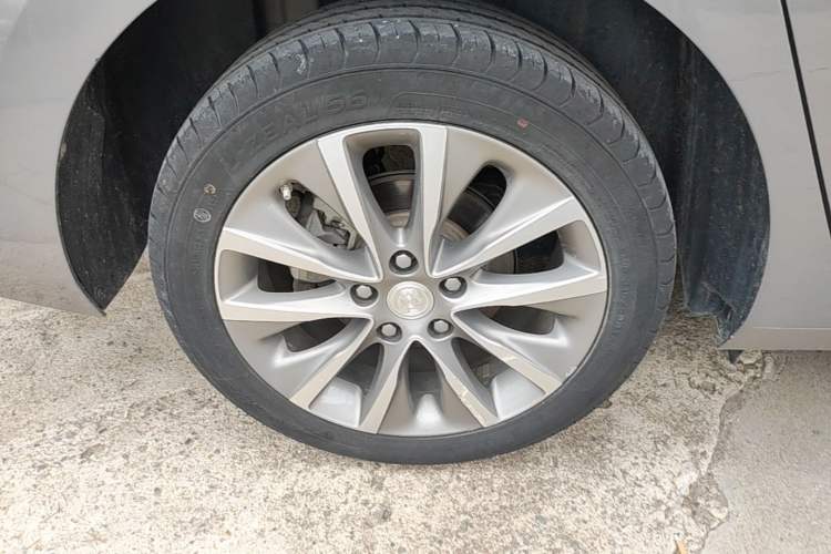 Used Buick GL6 2019 18T 6-Seater Connected Luxury Version China VI Standard Right Rear Wheel Hub