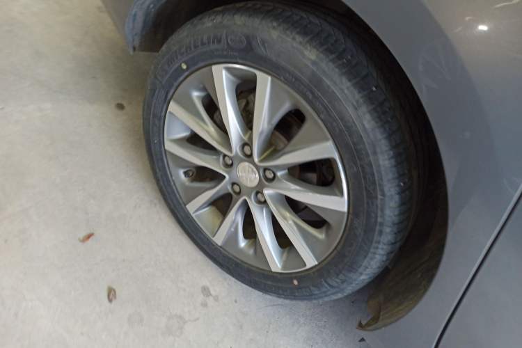 Used Buick GL6 2019 18T 6-Seater Connected Luxury Version China VI Standard Right Rear Wheel Hub