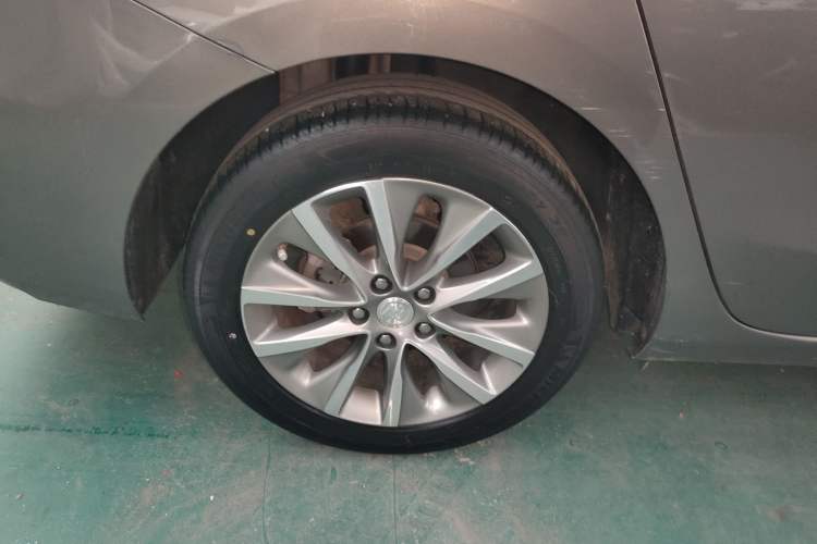 Used Buick GL6 2019 18T 6-Seater Connected Luxury Version China VI Standard Right Rear Wheel Hub