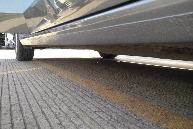 Used Buick GL6 2019 18T 6-Seater Elite Version China VI Standard Right Side Sill