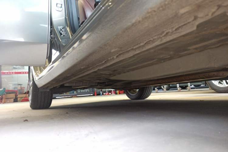 Used Buick GL6 2019 18T 6-Seater Connected Luxury Version China VI Standard Right Side Sill