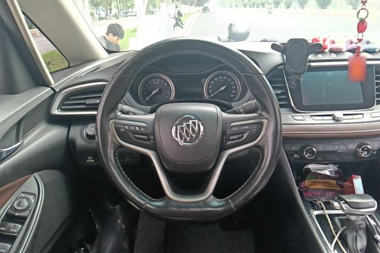 Used Buick GL6 2019 18T 6-Seater Connected Luxury Version China V Standard Steering Wheel